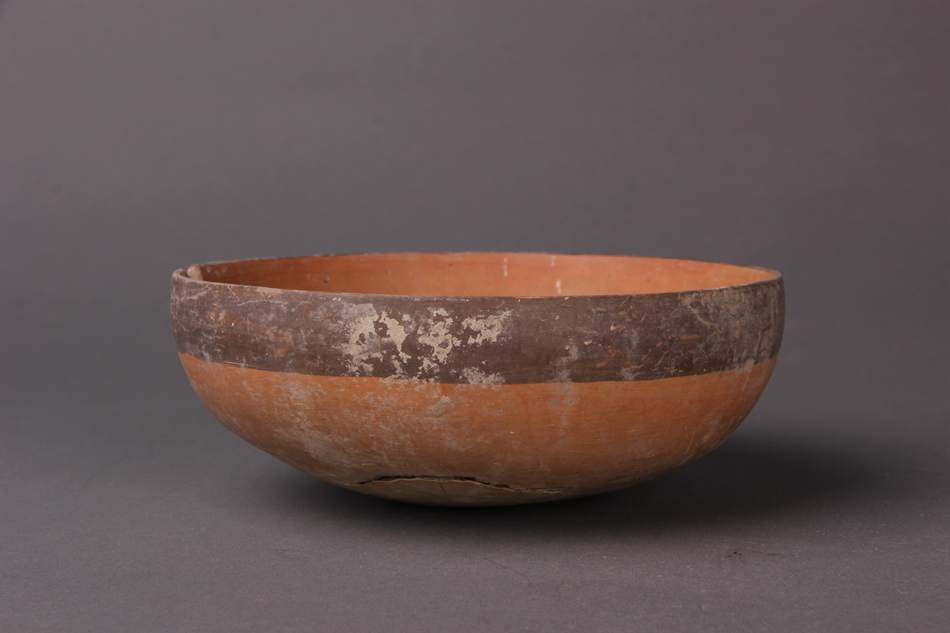 新石器时代仰韶文化半坡类型条带纹彩陶圜底钵