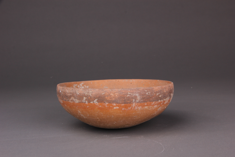 新石器时代仰韶文化半坡类型条带纹彩陶圜底钵