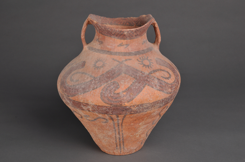 新石器时代辛店文化双勾动物纹彩陶罐