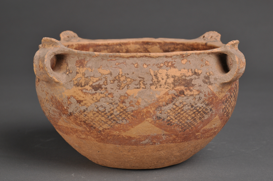 新石器时代马家窑文化马厂类型菱格回纹四耳罐