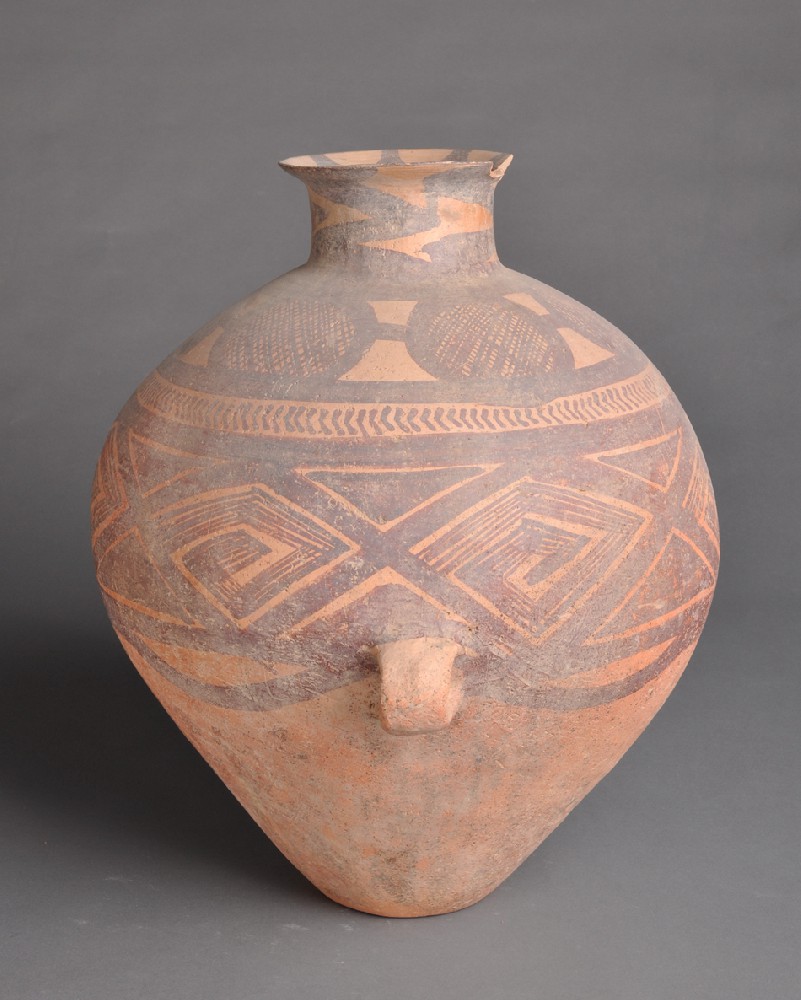 新石器时代马家窑文化马厂类型网格回纹双耳罐