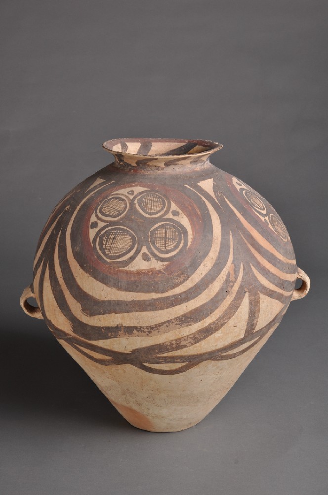 马家窑文化马厂类型四大圈纹彩陶罐
