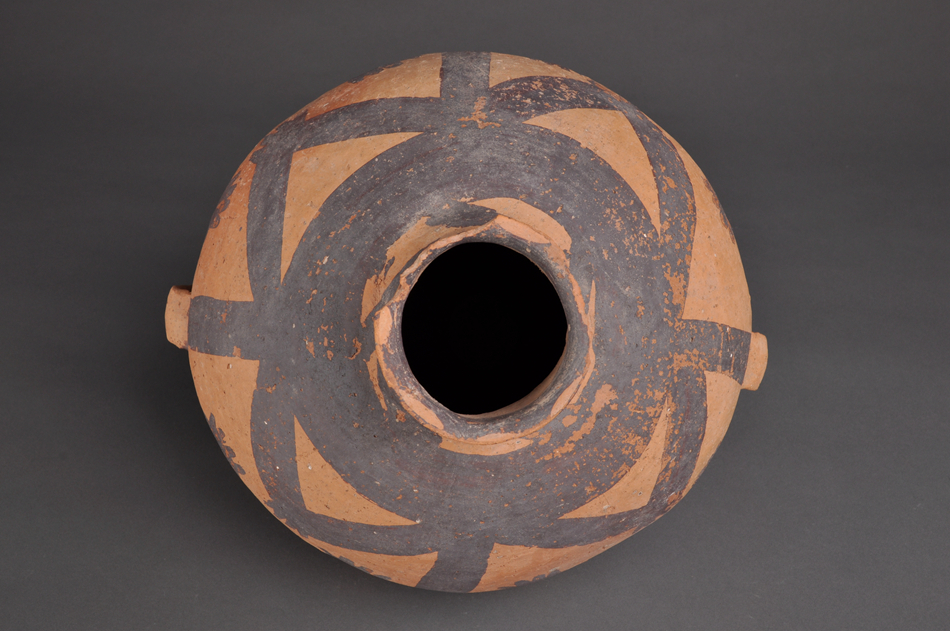 新石器时代马家窑文化马厂类型蛙纹彩陶罐-馆藏精品-天水市博物馆